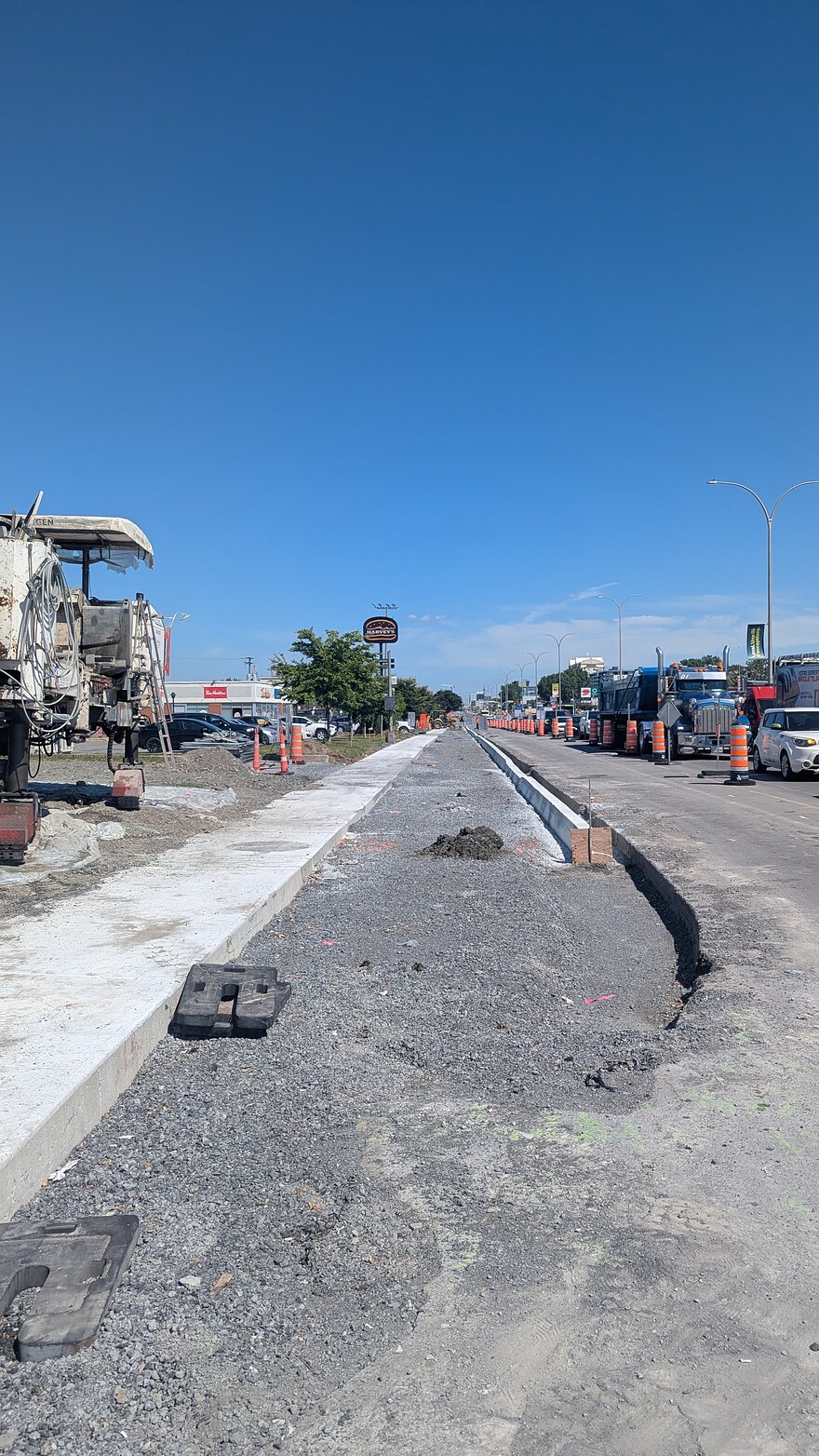 PXL_20250903_171030227