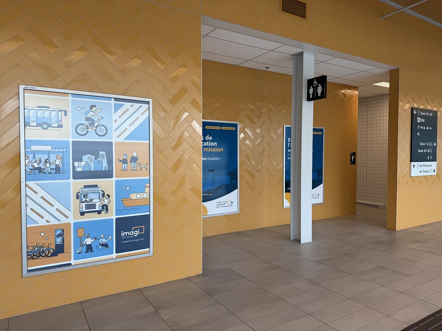 Publicités à proximité des salles de bain