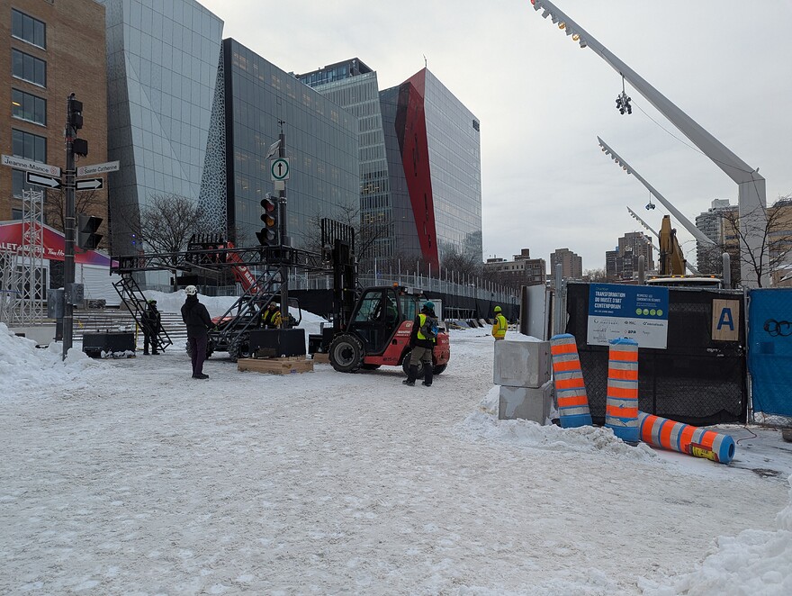 PXL_20250220_213403905