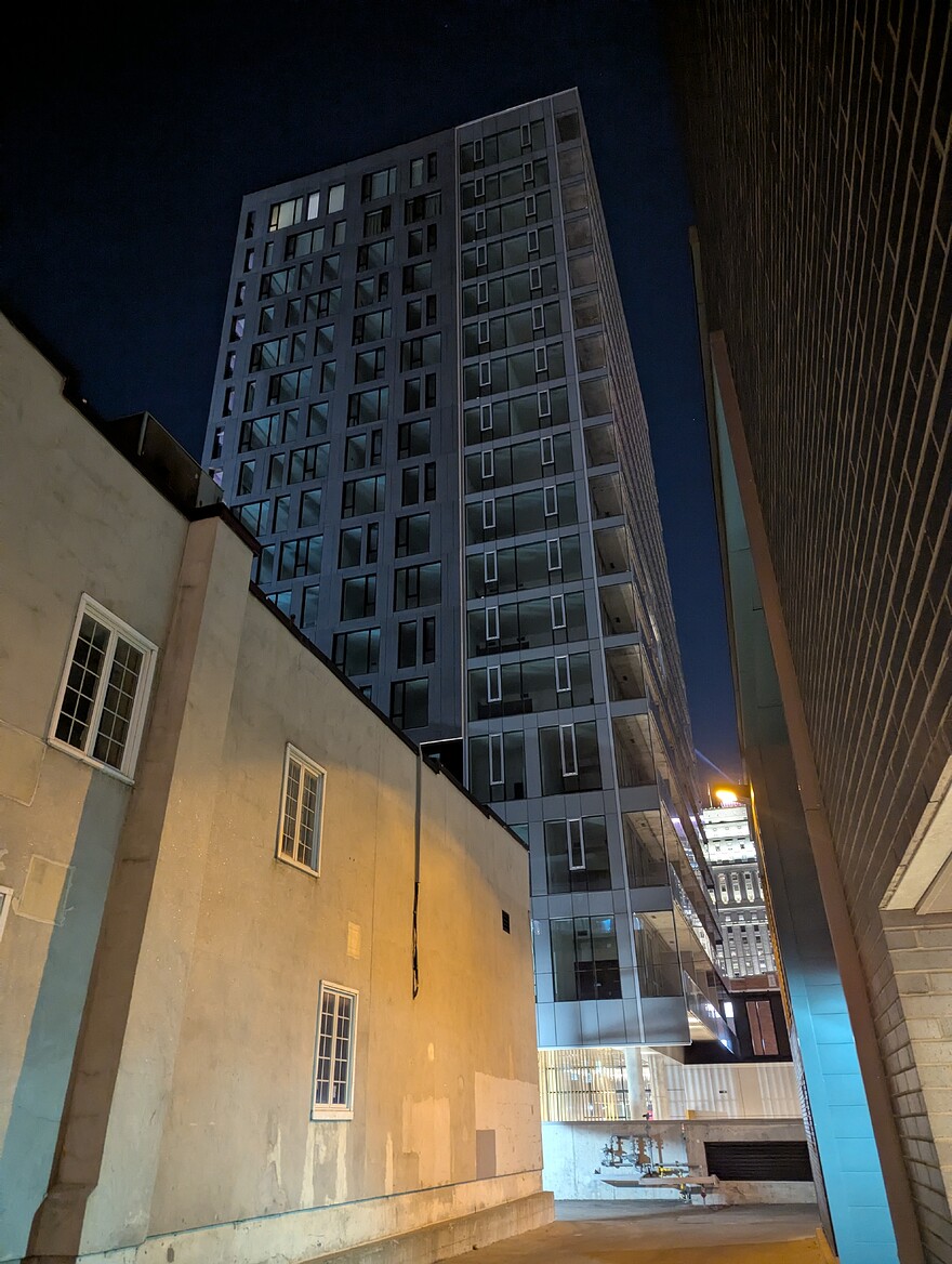 PXL_20250921_005644313