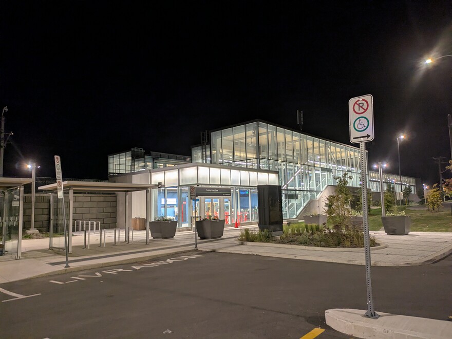 PXL_20250920_015311406