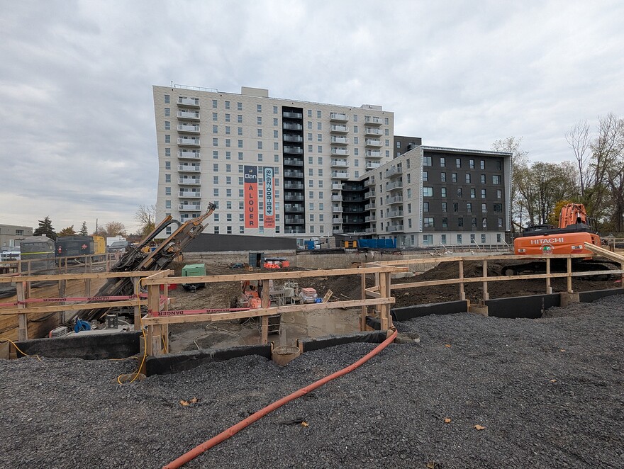 PXL_20251103_160323262