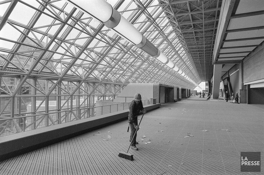 06M_P833S5D1983-0176_001