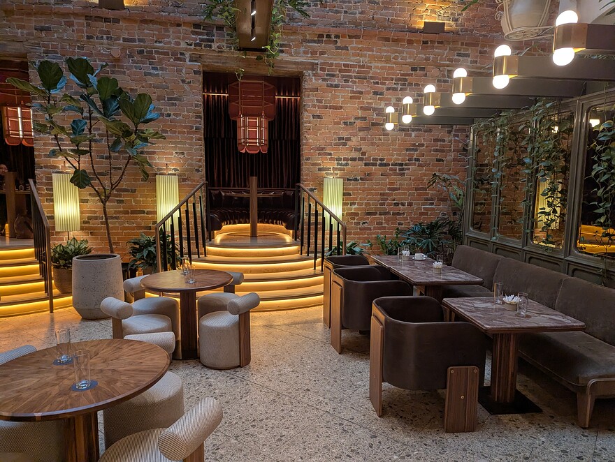 PXL_20251109_184306399.MP