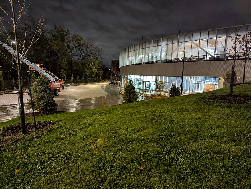 PXL_20251101_044410816