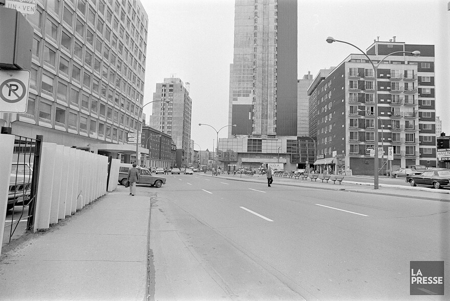 06M_P833S5D1975-0386_0005