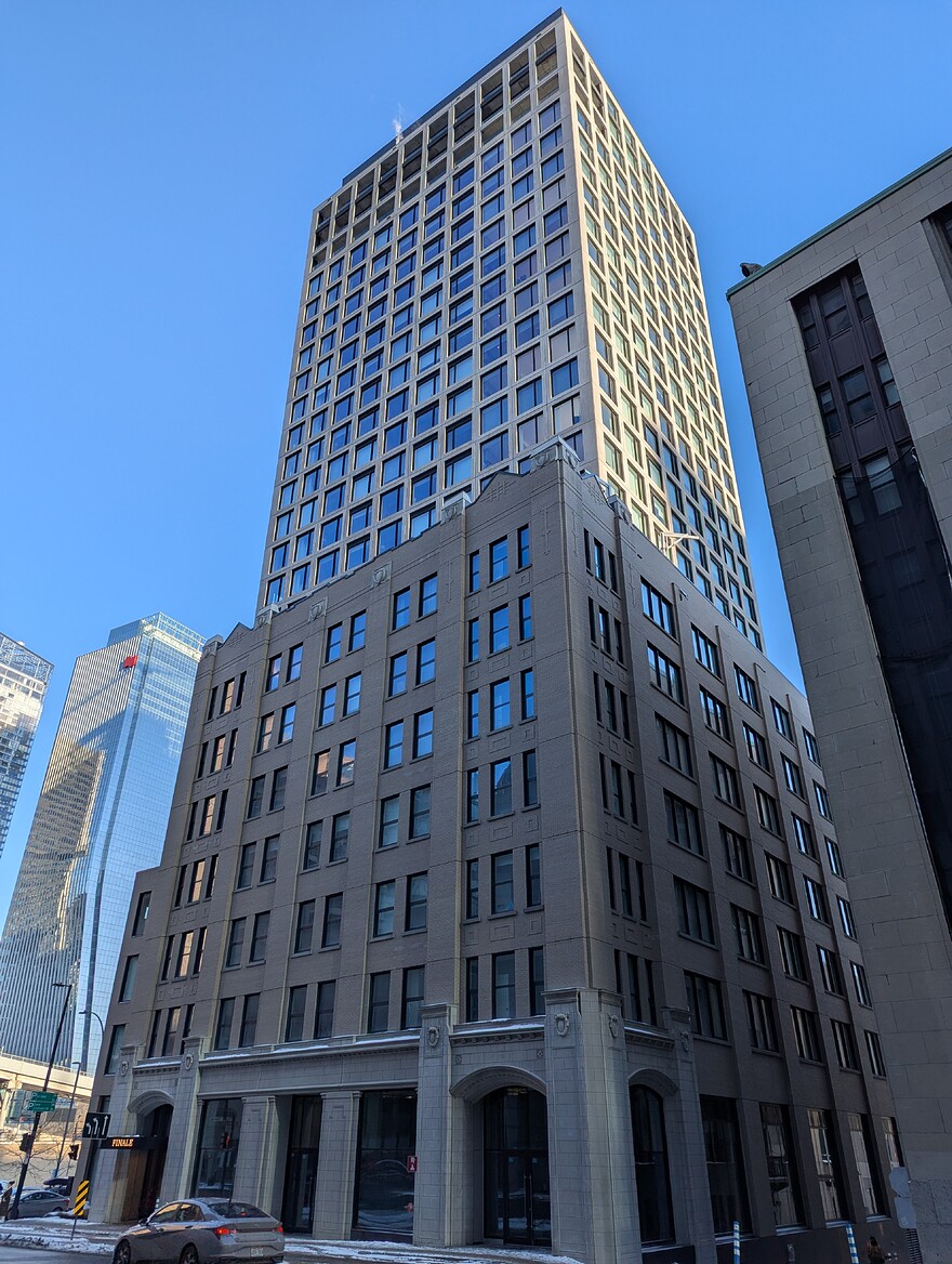 PXL_20250124_193237446