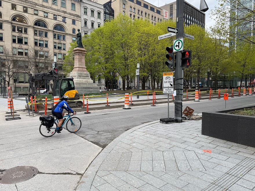 Saint-Antoine / Beaver Hall, vue vers l’est