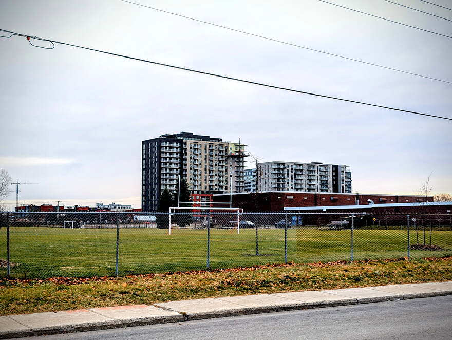 PXL_20241203_185111056.NIGHT~2