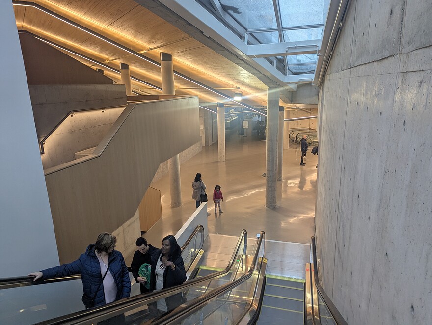 PXL_20250322_195056203