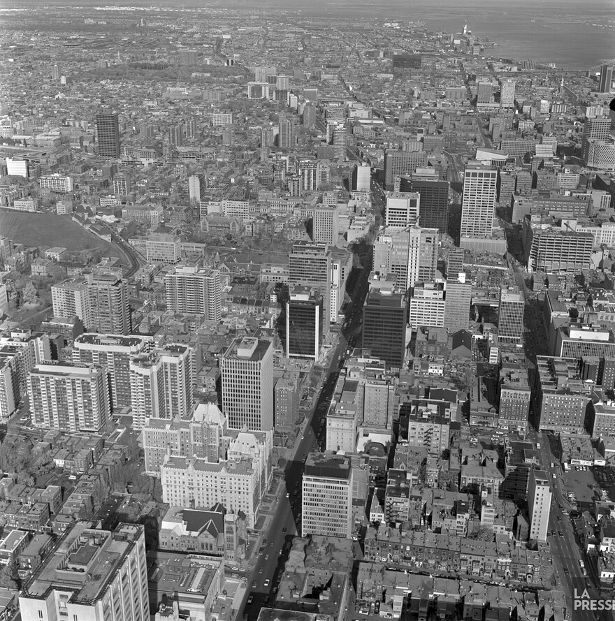 06M_P833S5D1975-0431_0038