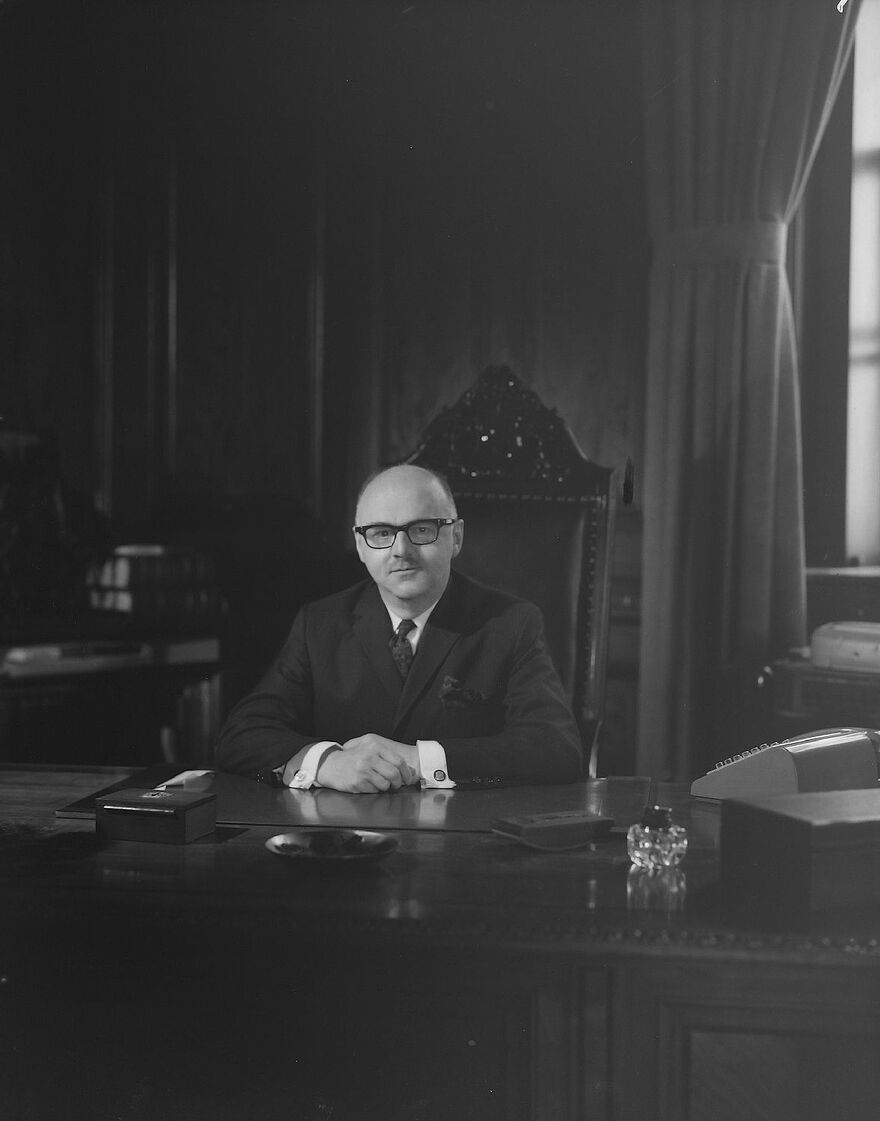 06M_P795S1D14995_001