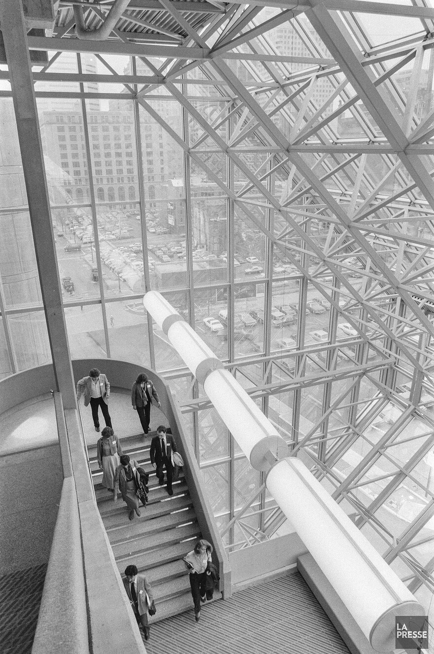 06M_P833S5D1983-0176_007