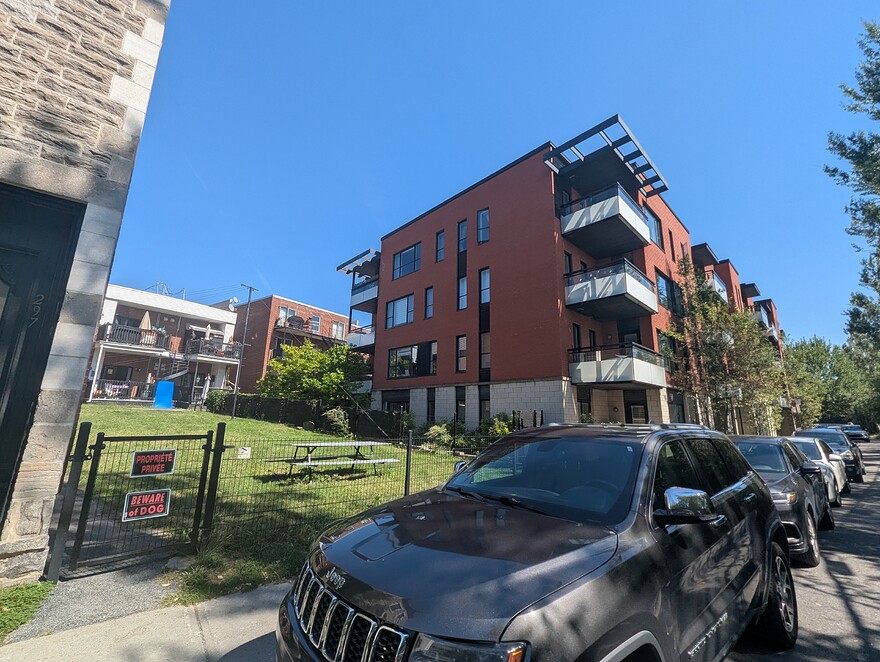 PXL_20250904_175925503