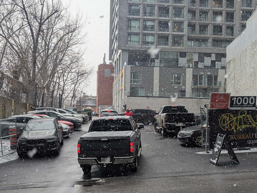 PXL_20250408_213935993.MP