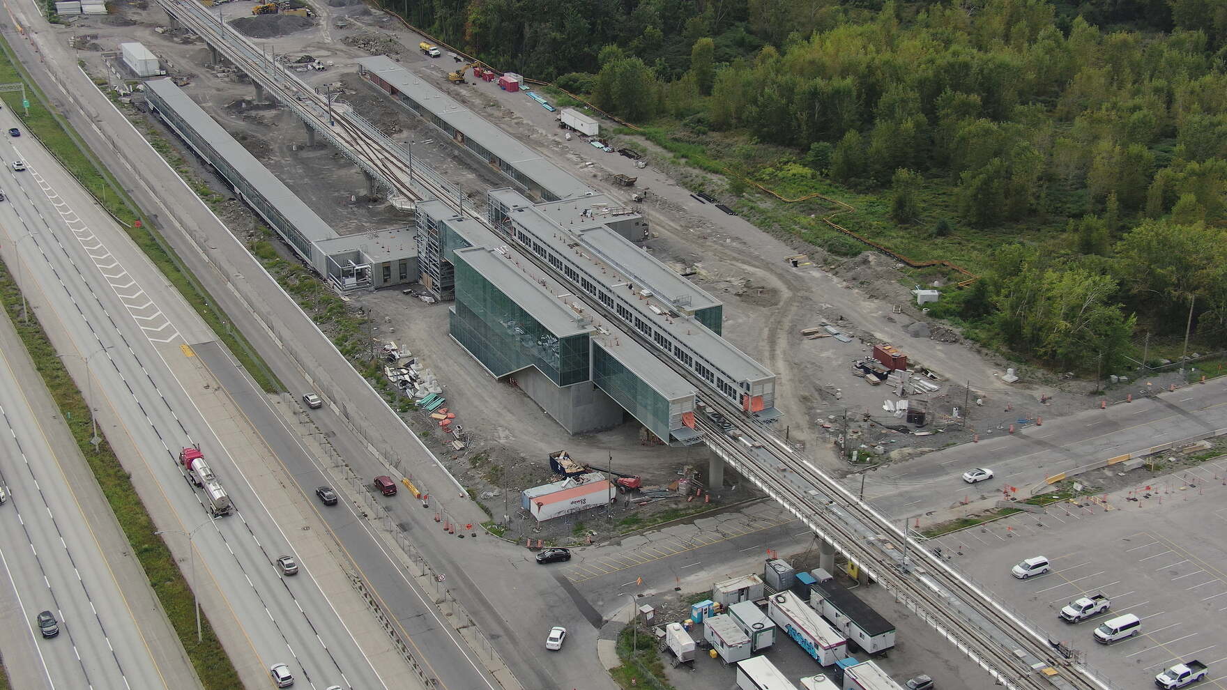 Station FairviewPointeClaire 114 par Chuck_A Réseau express métropolitain Agora Montréal