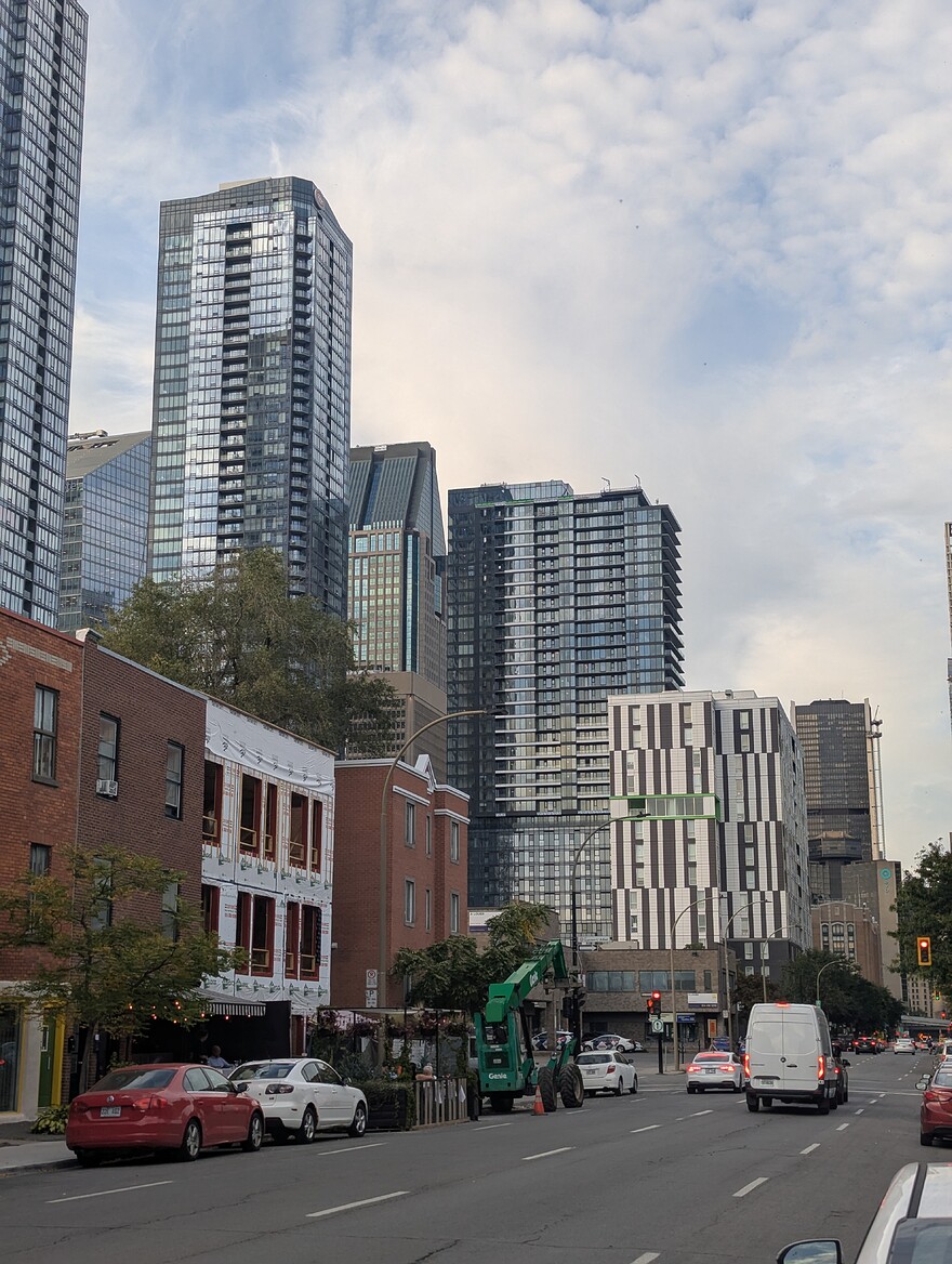 PXL_20250917_221001113