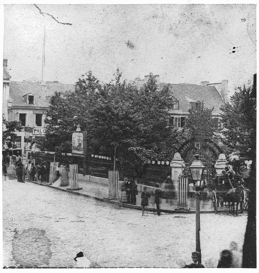 1860v phCharlesDion place d'Armes MP-0000.2840