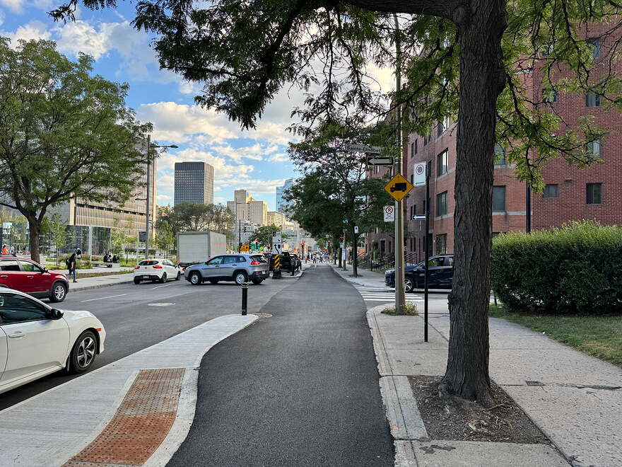 Viger / Sainte-Élisabeth, vue vers l'ouest
