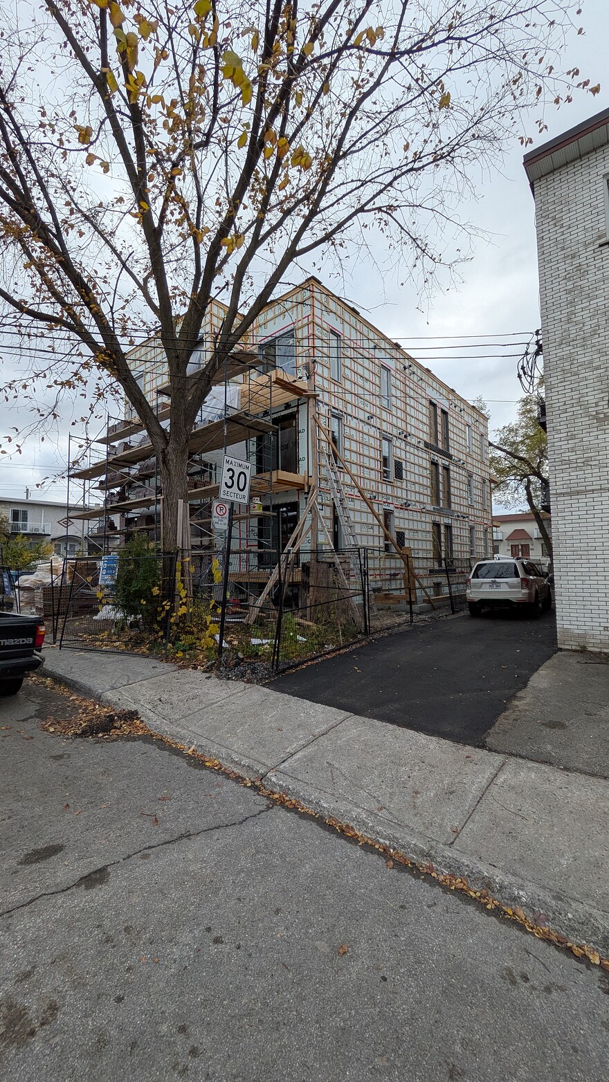 PXL_20251101_191417220