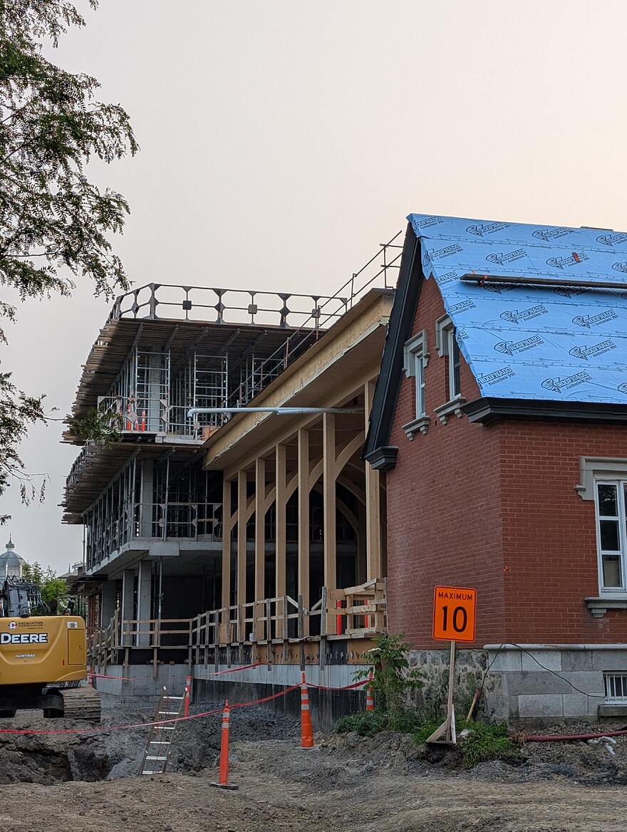 PXL_20250804_233854487