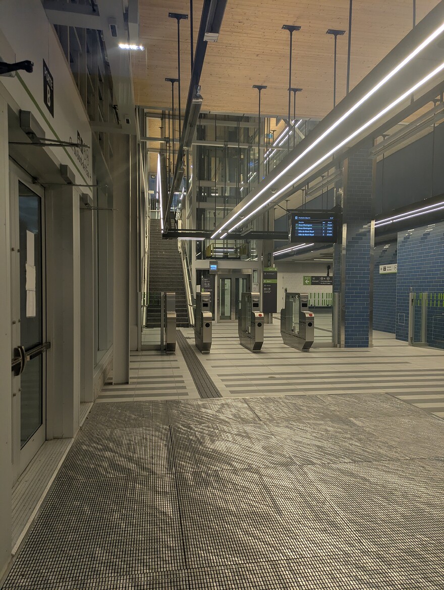 PXL_20251010_223726414