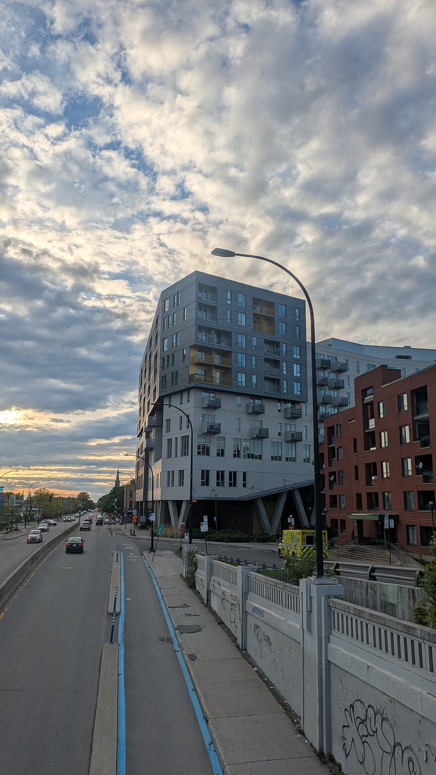 PXL_20250525_232830325.MP