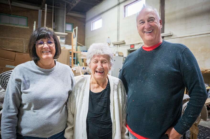 Rita Delafontaine travaille tous les jours avec sa belle-fille Lison Bolduc, et son fils, Luc Delafontaine.