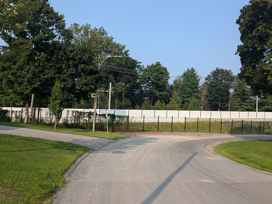 PXL_20240816_210845231