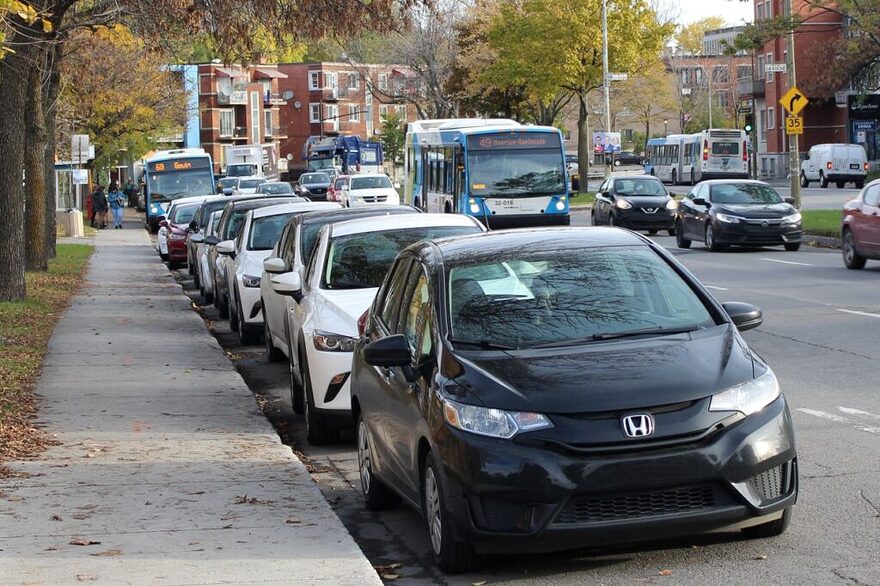 Les autobus ne seront plus soumis aux aléas de la circulation sur le boulevard Henri-Bourassa, selon l'idée de Projet Montréal (Photo : Éloi Fournier - JDV)