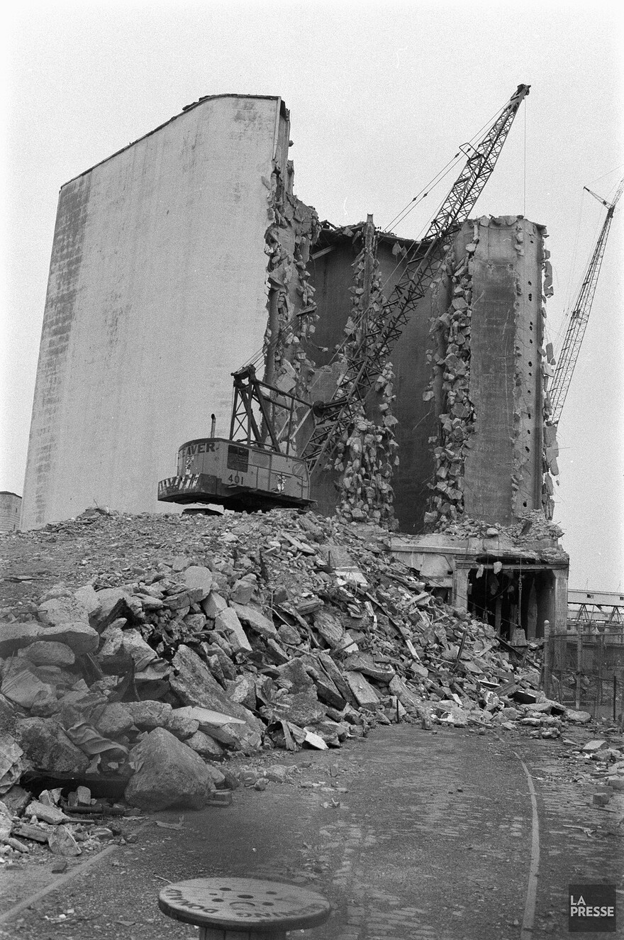 06M_P833S5D1983-0252_011