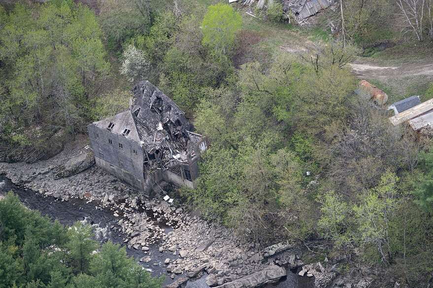 Le moulin Gosselin au bord de la rivière Beaurivage, à Lévis