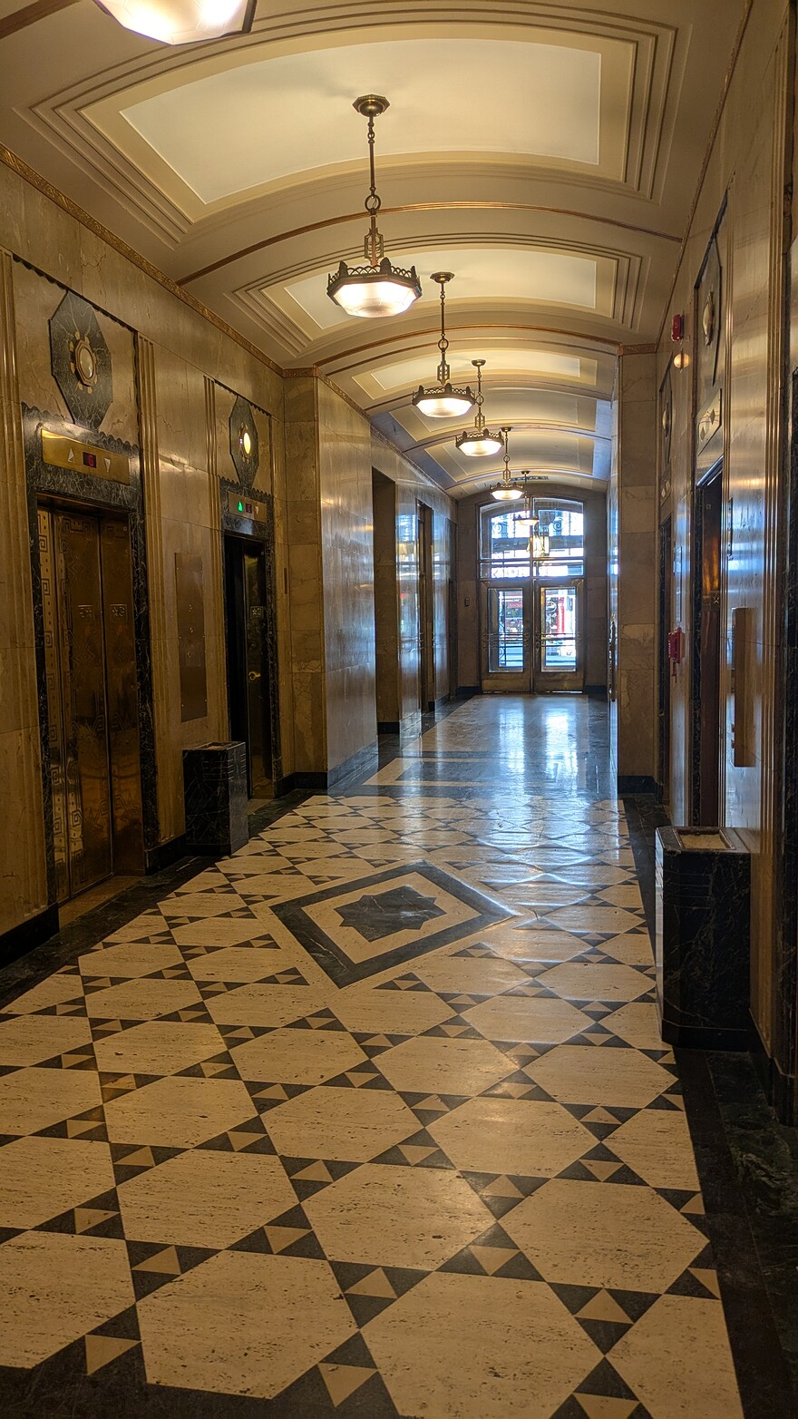 PXL_20250615_193421362.MP