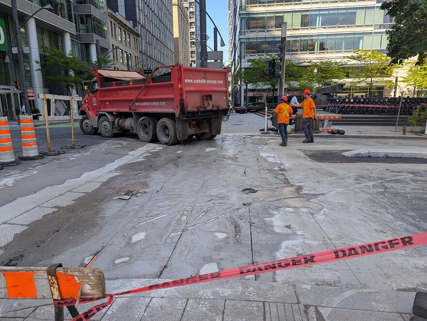 PXL_20250528_190302671