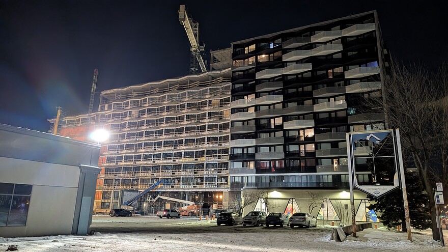 PXL_20251213_052054144