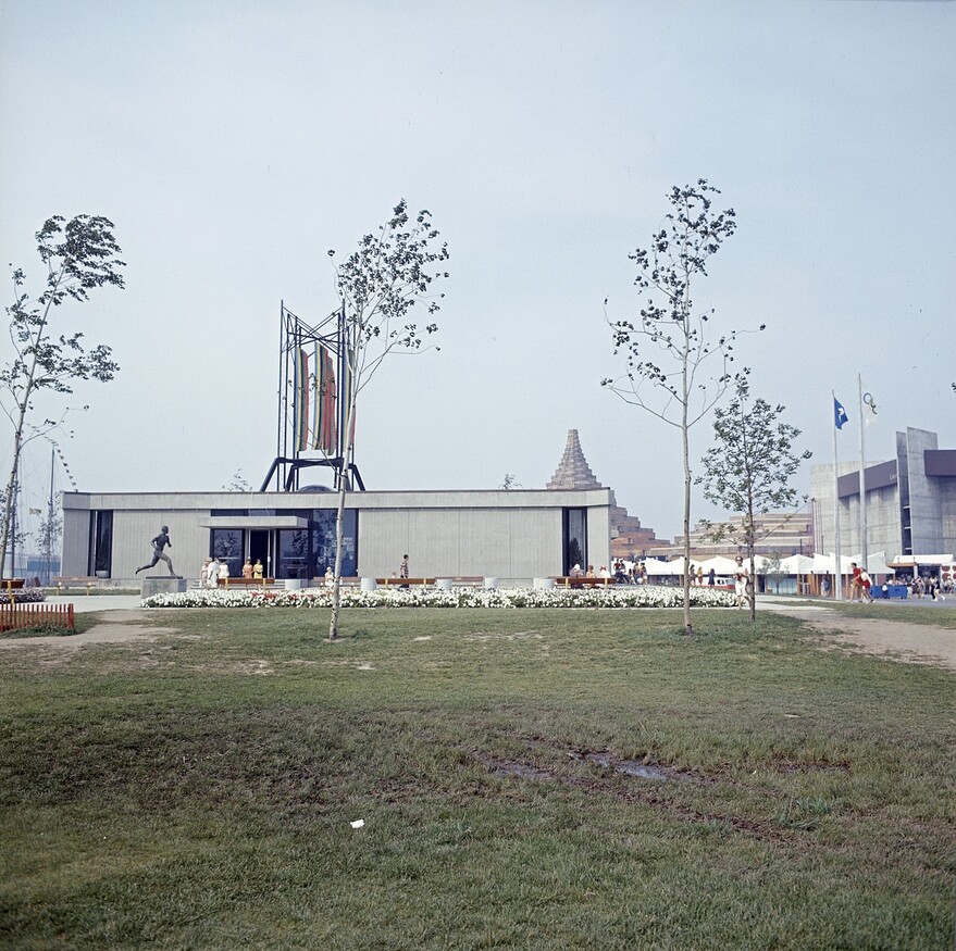 06M_P586S1SS1D1967-010_001