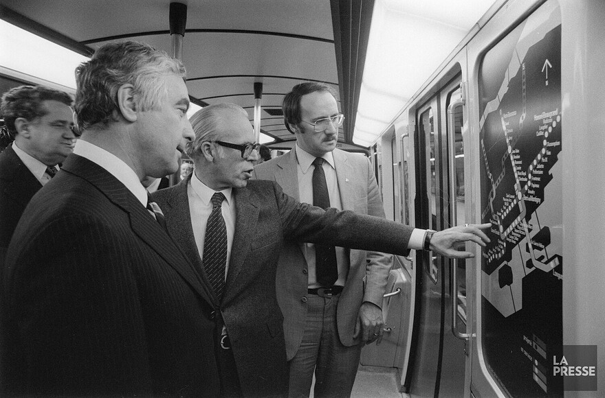 06M_P833S5D1980-0189_017