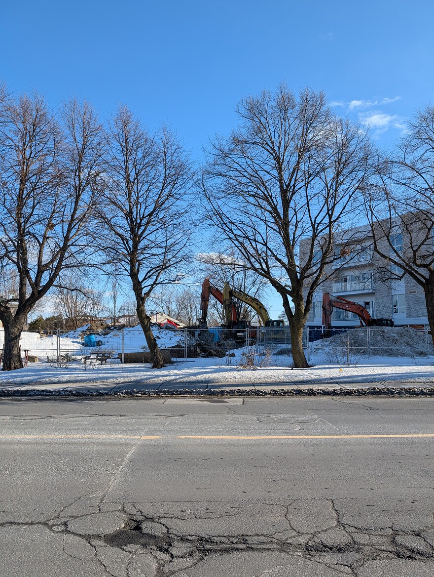 PXL_20260301_202339045.MP