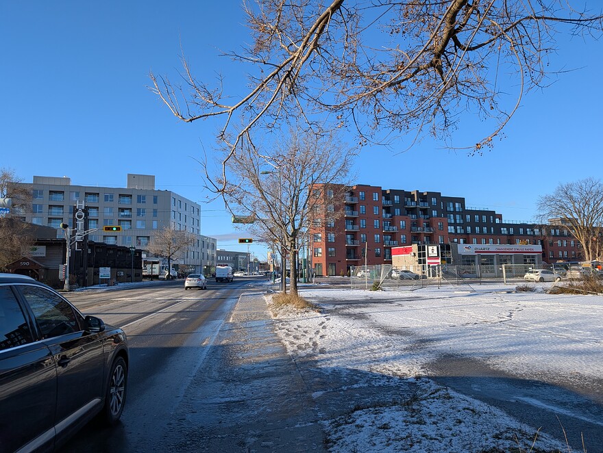 PXL_20251201_140842816