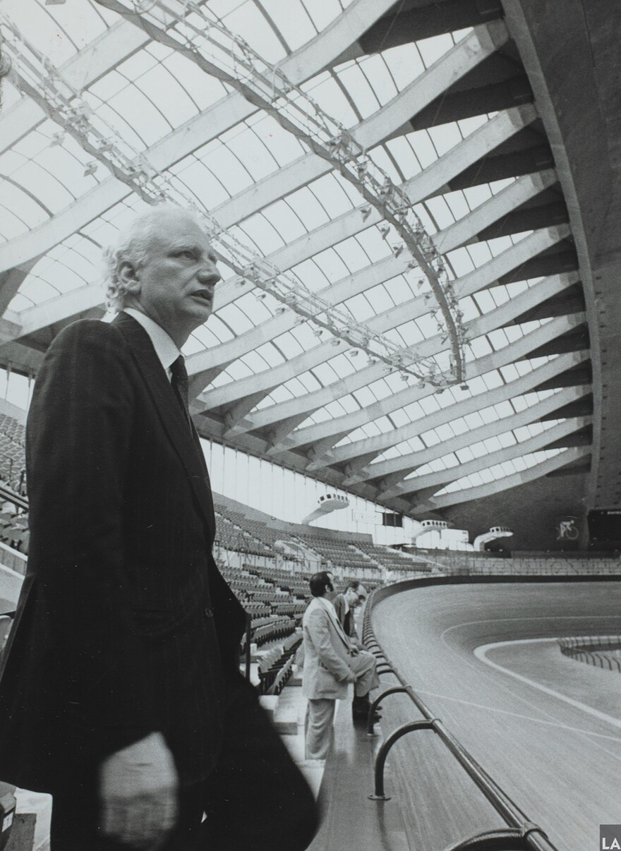 06M_P833S2D5144_0007_1