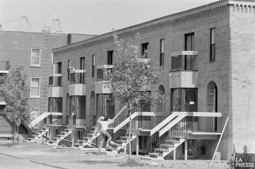 06M_P833S5D1982-0324_138