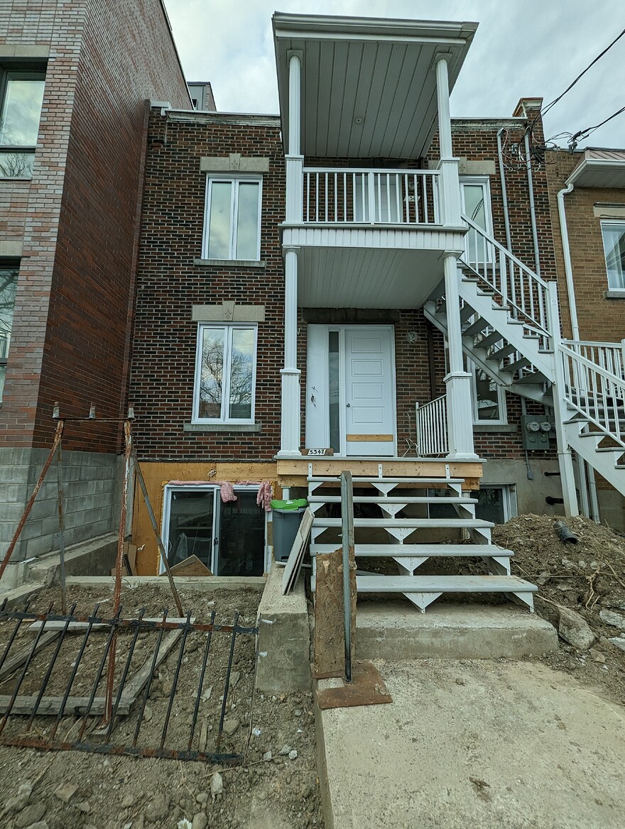 AGC_20260422_225303895