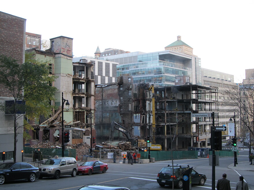 20111026_154000_9C16AF2A