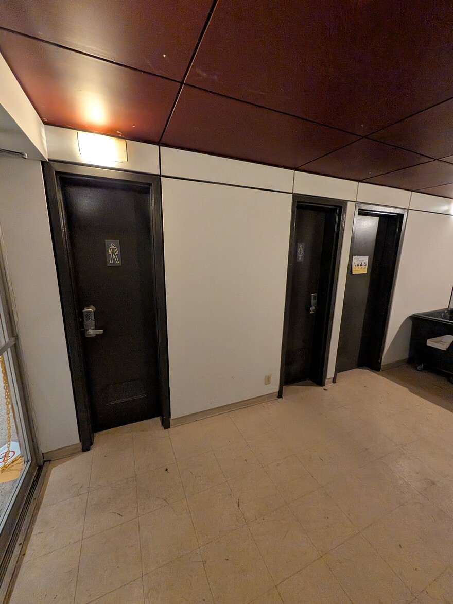 PXL_20260318_232517724