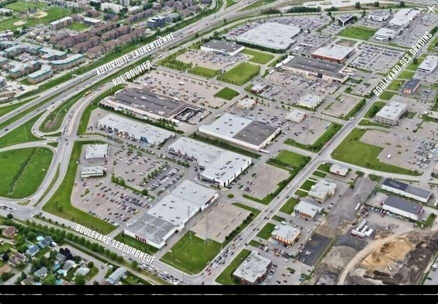 Le Méga Centre Lebourgneuf, un des nombreux îlots minéralisés du quartier.