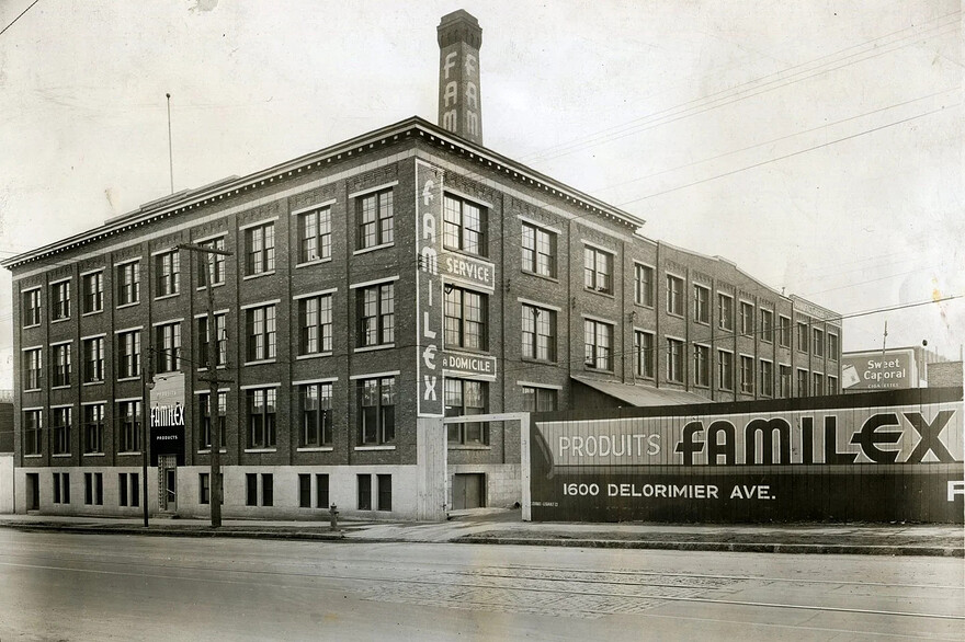Photo: Associated Screen News Ltd, Fonds Familex, Écomusée du fier monde — L’usine Familex, anciennement la aavonnerie Barsalou, vers 1950