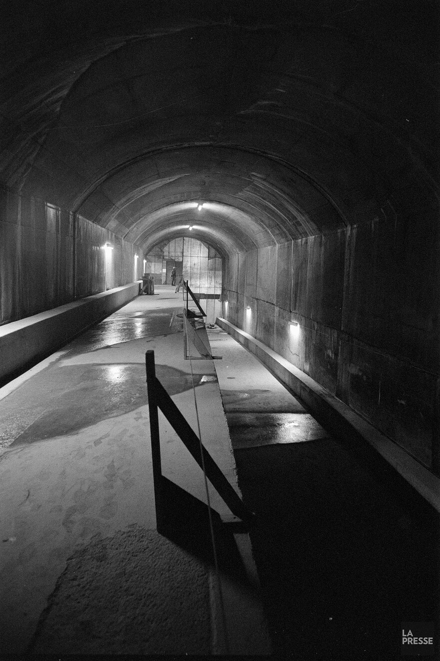 06M_P833S5D1977-0140_0009