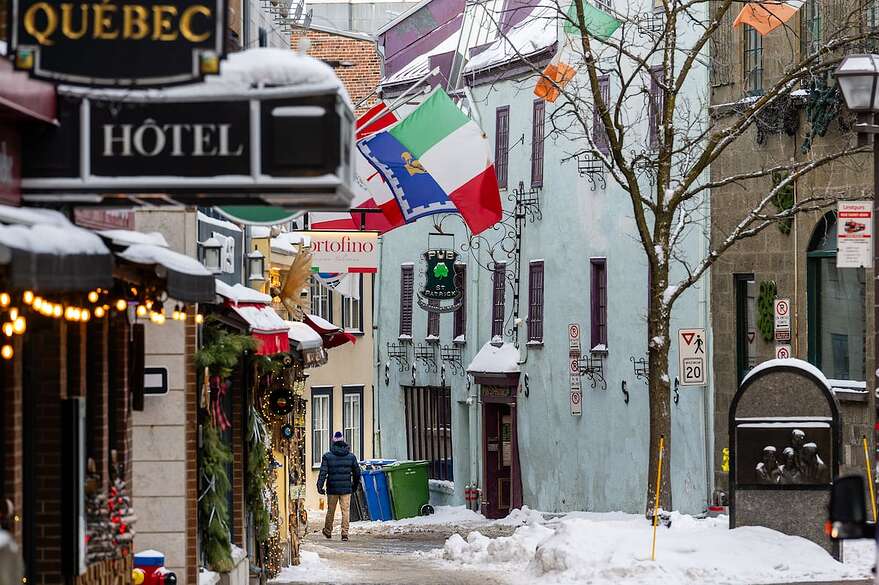 Seuls les hôtels existants et les propriétaires légaux de la location Airbnb bénéficient d'un droit acquis pour faire de l'hébergement touristique commercial.