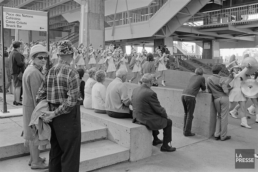 06M_P833S5D1970-0382_0002