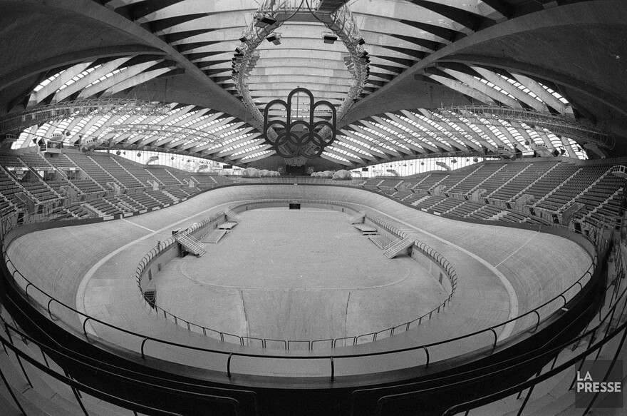 06M_P833S5D1989-0296_001